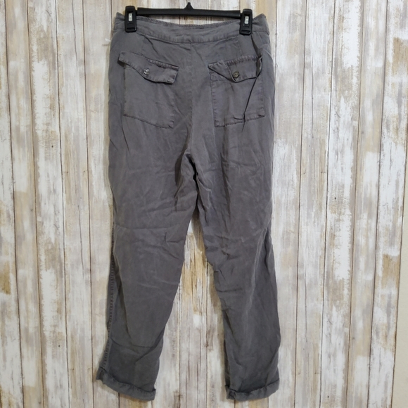 Young Fabulous & Broke Women's   New Sz. M Grey Pleated Front Tencel Pants - Picture 2 of 8